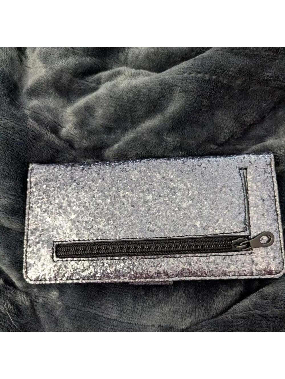 Women's Silver Wallet clutch sparkles glittery sparkly date night travel fun euc - Picture 3 of 4